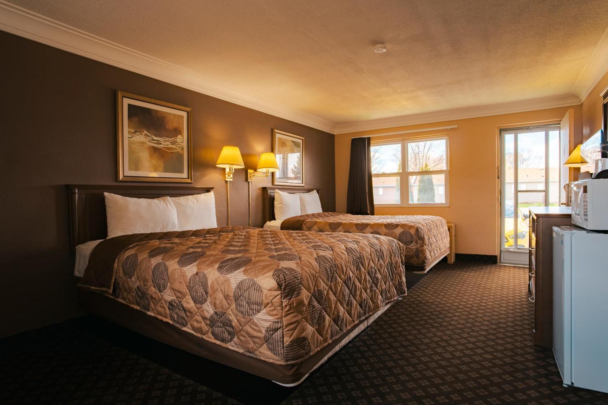 Faulds Motel Sarnia Exteriör bild