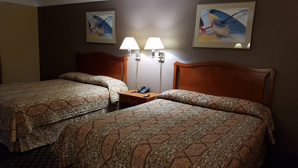 Faulds Motel Sarnia Exteriör bild